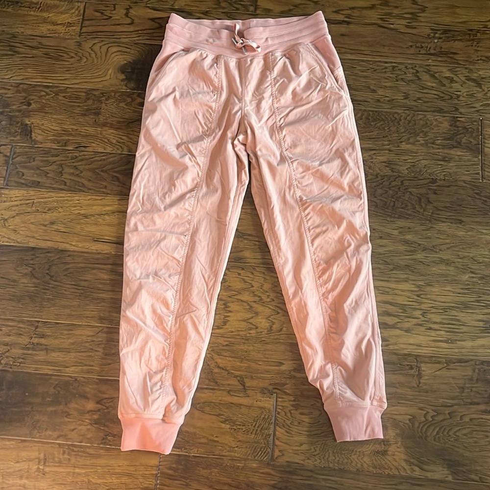 Lululemon dance studio jogger lined